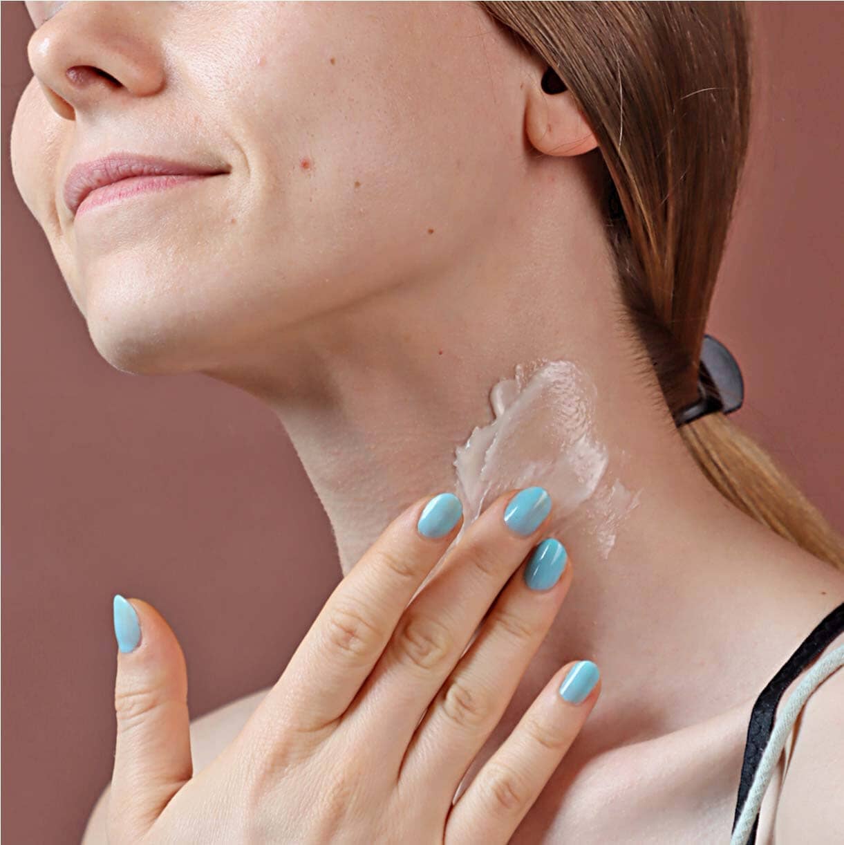 Cerabuild Face and Neck Cream - משקם ומגן על הלחות שאבדה לעורך בעזרת פיטו-סרמידים - חבילה של 2 קרם לחות ותחליב גוף A Modernica Naturalis 