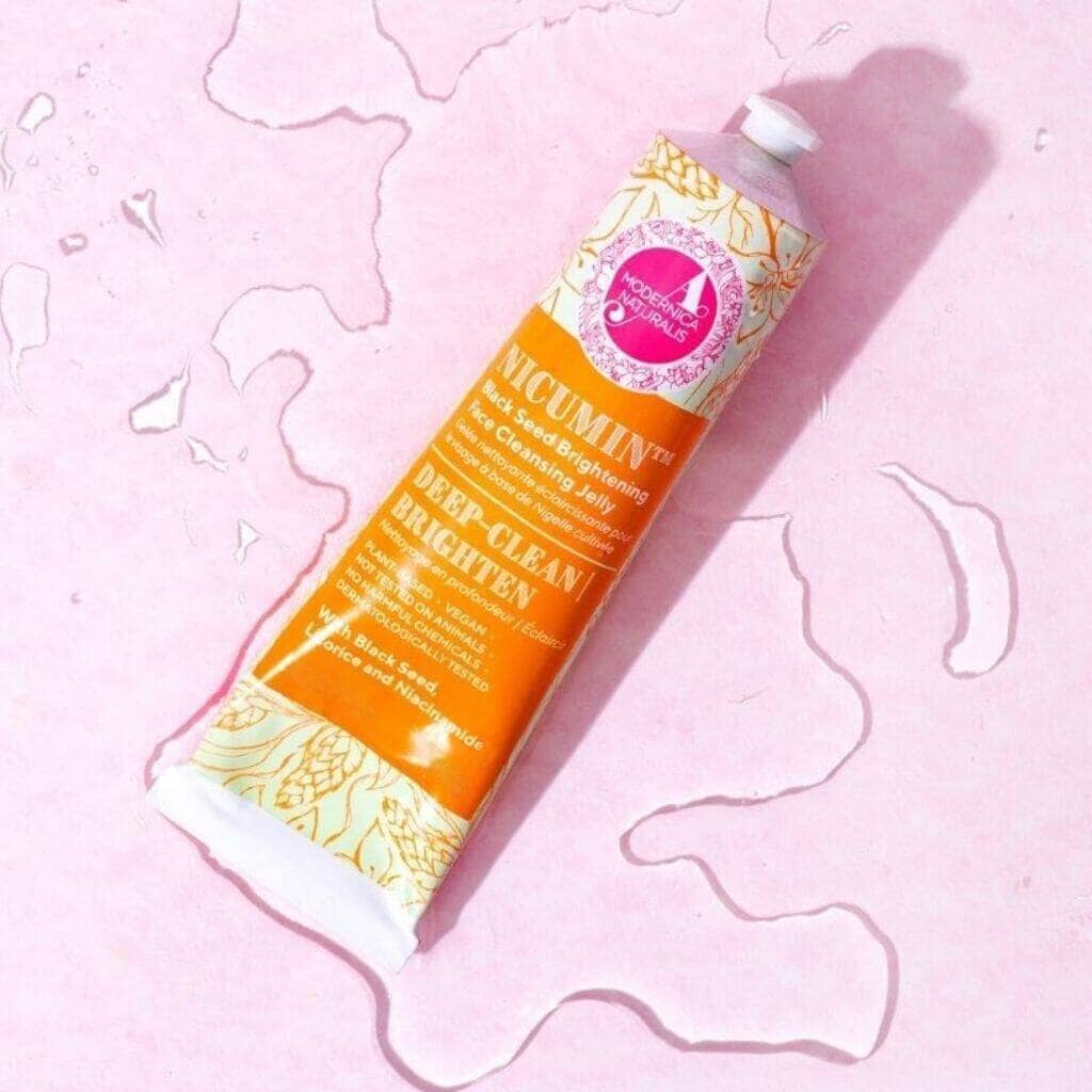 Nicumin Black Seed Brightening Face Cleansing Jelly - עם תמציות עוצמתיות של זרעי קלונג'י, ליקריץ וזעפרן מועשרות בניאצינמיד סבון פנים A Modernica Naturalis 